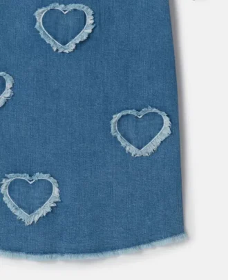 Abito in denim elasticizzato con toppa a forma di cuore con frange
