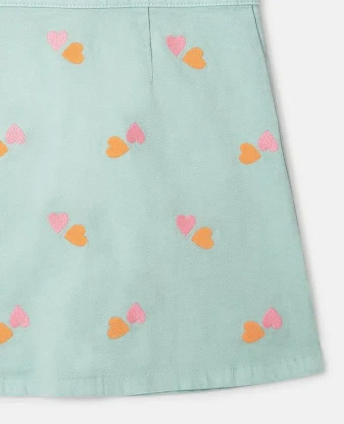 Abito in gabardine con ricamo a forma di cuore Abito in gabardine con ricamo a forma di cuore