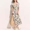 Abito midi a maniche corte in maglia con stampa ciliegie Abito midi a maniche corte in maglia con stampa ciliegie