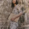 Abito midi a maniche corte in maglia con stampa ciliegie Abito midi a maniche corte in maglia con stampa ciliegie
