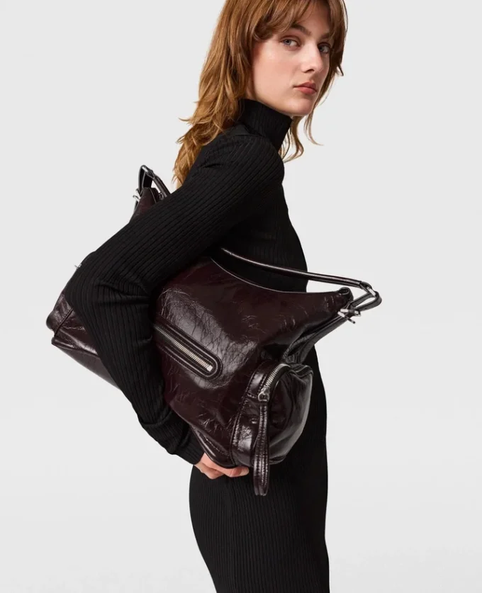 Abito midi in maglia a costine con zip sul collo Abito midi in maglia a costine con zip sul collo