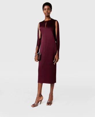 Abito midi in raso con maniche a mantella e cut-out