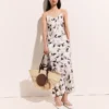 Abito midi senza maniche con stampa ciliegie Abito midi senza maniche con stampa ciliegie