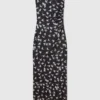 Abito midi senza spalline in maglia con stampa colombe Abito midi senza spalline in maglia con stampa colombe