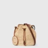 Borsa a secchiello Falabella in rafia lavorata all’uncinetto Borsa a secchiello Falabella in rafia lavorata all’uncinetto