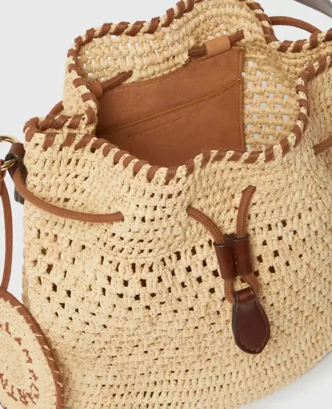 Borsa a secchiello Falabella in rafia lavorata all’uncinetto Borsa a secchiello Falabella in rafia lavorata all’uncinetto