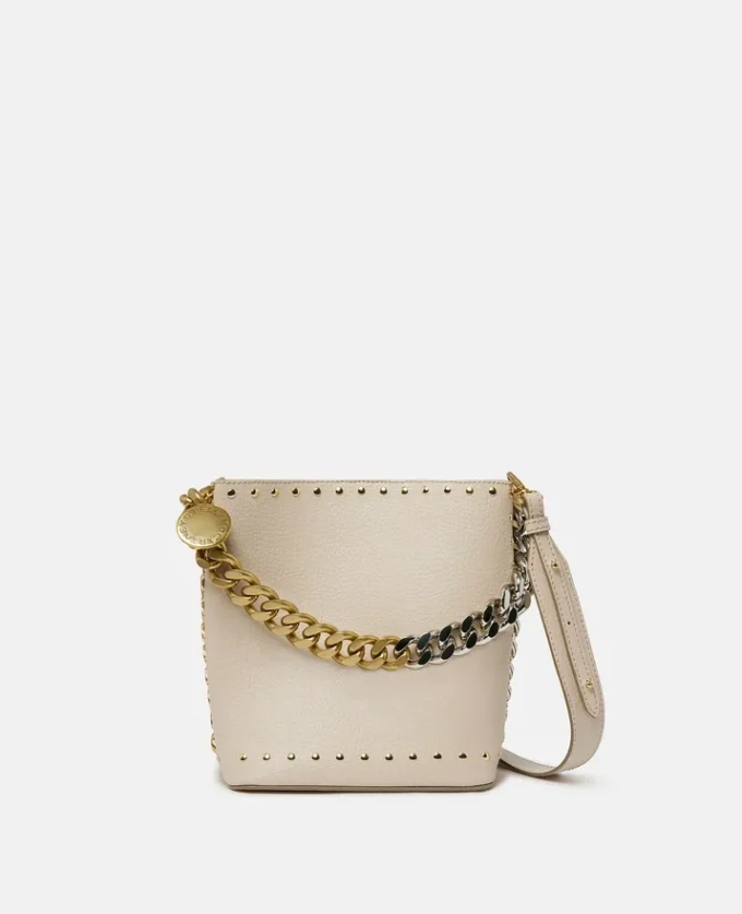 Borsa a secchiello Frayme con borchie e finitura Alter Mat granulosa Borsa a secchiello Frayme con borchie e finitura Alter Mat granulosa
