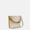 Borsa a secchiello Frayme con borchie e finitura Alter Mat granulosa Borsa a secchiello Frayme con borchie e finitura Alter Mat granulosa