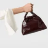 Borsa a tracolla con coulisse Falabella in vernice Borsa a tracolla con coulisse Falabella in vernice