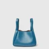 Borsa a tracolla con doppio manico e logo Borsa a tracolla con doppio manico e logo