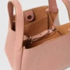 Borsa a tracolla con doppio manico e logo Borsa a tracolla con doppio manico e logo
