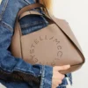 Borsa a tracolla con logo Borsa a tracolla con logo