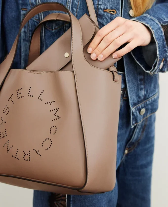 Borsa a tracolla con logo Borsa a tracolla con logo