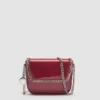 Borsa a tracolla con patta Falabella in vernice Borsa a tracolla con patta Falabella in vernice