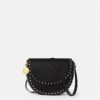 Borsa a tracolla con patta media Frayme Studded Grainy Alter Mat Borsa a tracolla con patta media Frayme Studded Grainy Alter Mat