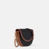 Borsa a tracolla media con patta in rafia intrecciata Frayme Borsa a tracolla media con patta in rafia intrecciata Frayme