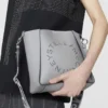 Borsa a tracolla quadrata con logo Borsa a tracolla quadrata con logo