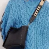 Borsa a tracolla quadrata con logo