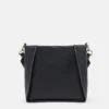 Borsa a tracolla quadrata con logo
