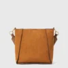 Borsa a tracolla quadrata con logo Borsa a tracolla quadrata con logo