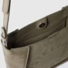 Borsa a tracolla quadrata con logo Borsa a tracolla quadrata con logo