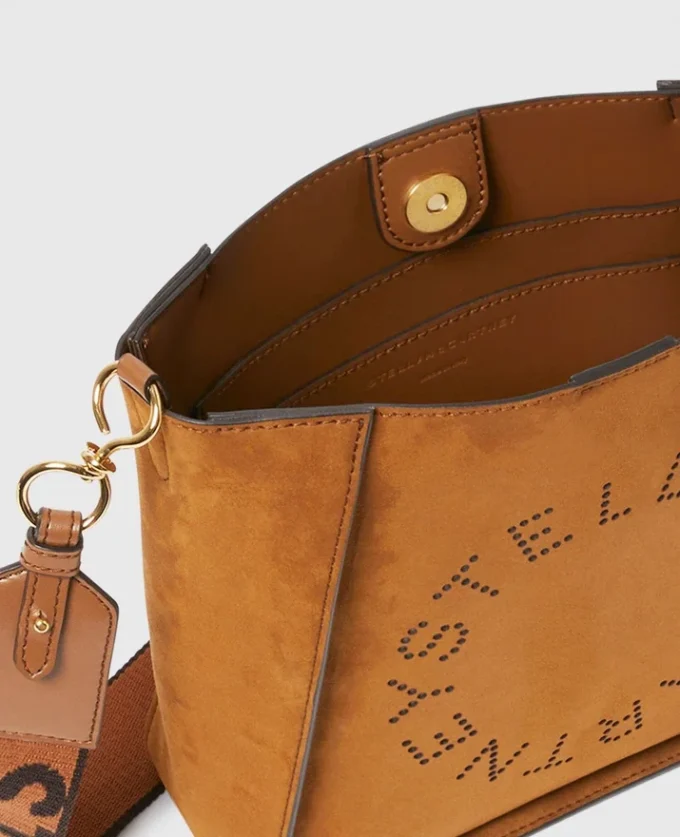 Borsa a tracolla quadrata con logo Borsa a tracolla quadrata con logo