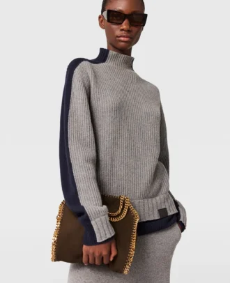 Maglione con collo alto e pannello a contrasto