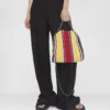 Borsa mini Falabella in cotone a righe lavorata all’uncinetto Borsa mini Falabella in cotone a righe lavorata all’uncinetto