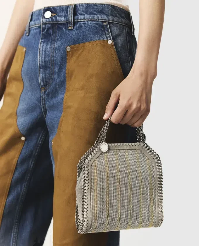 Borsa piccola Falabella in edizione limitata con catena metallica ricamata Borsa piccola Falabella in edizione limitata con catena metallica ricamata