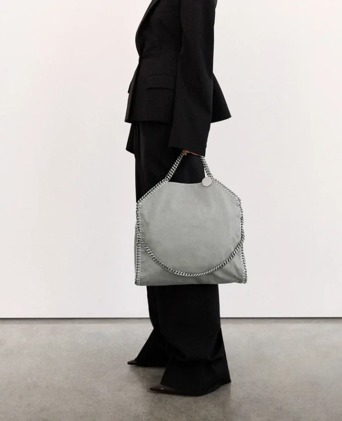 Borsa tote Falabella con chiusura a ribalta Borsa tote Falabella con chiusura a ribalta