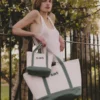 Borsa tote grande con ricamo SOS Borsa tote grande con ricamo SOS