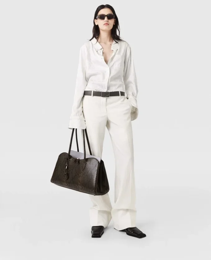 Camicia a maniche lunghe con stampa serpente Camicia a maniche lunghe con stampa serpente