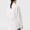 Camicia con collo a V aperto Camicia con collo a V aperto