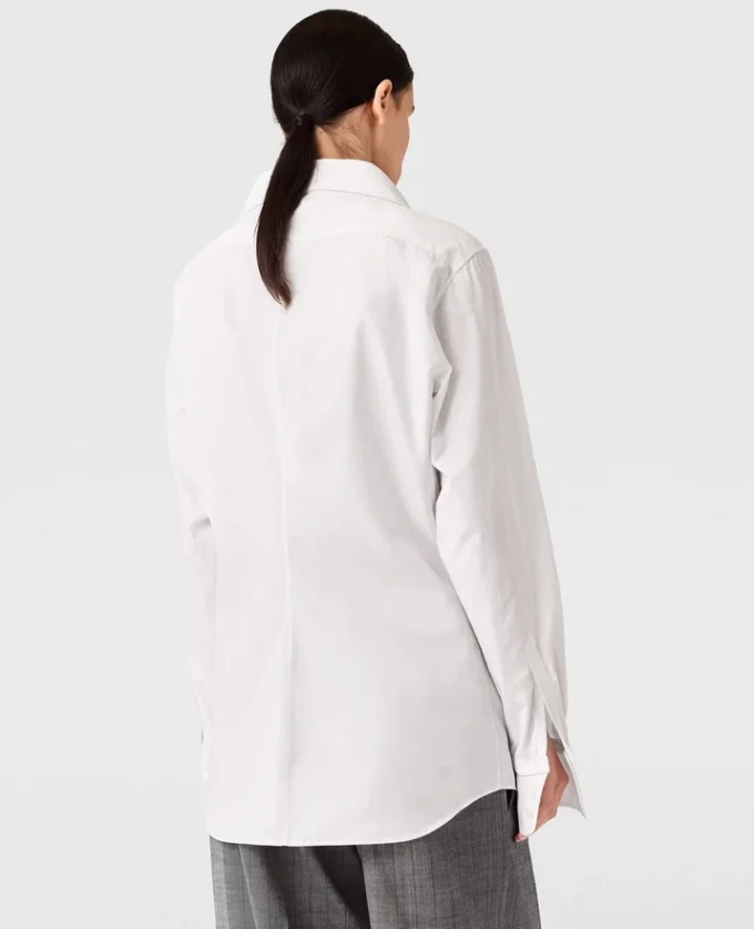 Camicia con collo a V aperto Camicia con collo a V aperto