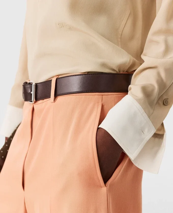 Camicia con collo alla coreana e pannello a contrasto Camicia con collo alla coreana e pannello a contrasto