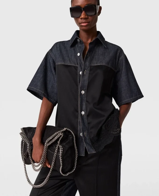 Camicia in denim a maniche corte con pannello in raso Camicia in denim a maniche corte con pannello in raso