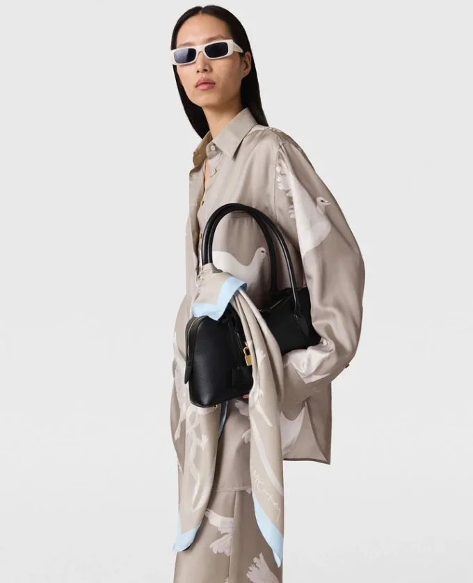 Camicia oversize con stampa colomba Camicia oversize con stampa colomba