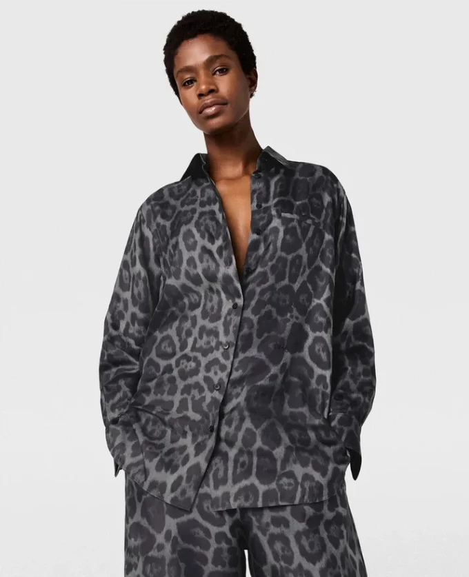 Camicia oversize con stampa leopardata Camicia oversize con stampa leopardata
