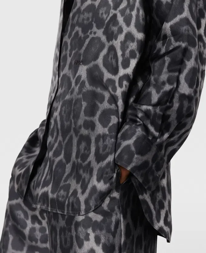 Camicia oversize con stampa leopardata Camicia oversize con stampa leopardata