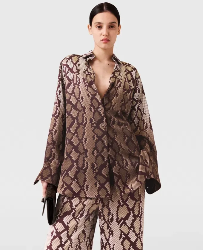 Camicia oversize con stampa serpente Camicia oversize con stampa serpente