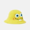 Cappello a secchiello con grafica SpongeBob lavorato all’uncinetto Cappello a secchiello con grafica SpongeBob lavorato all’uncinetto