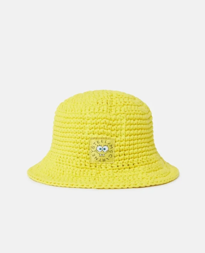 Cappello a secchiello con grafica SpongeBob lavorato all’uncinetto Cappello a secchiello con grafica SpongeBob lavorato all’uncinetto