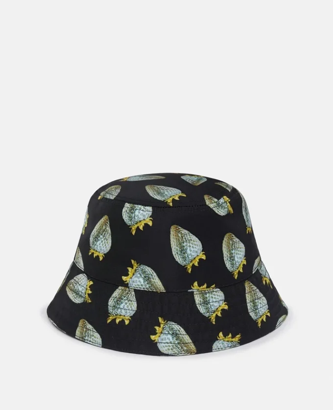 Cappello a secchiello in nylon rigenerato con stampa fragole Cappello a secchiello in nylon rigenerato con stampa fragole