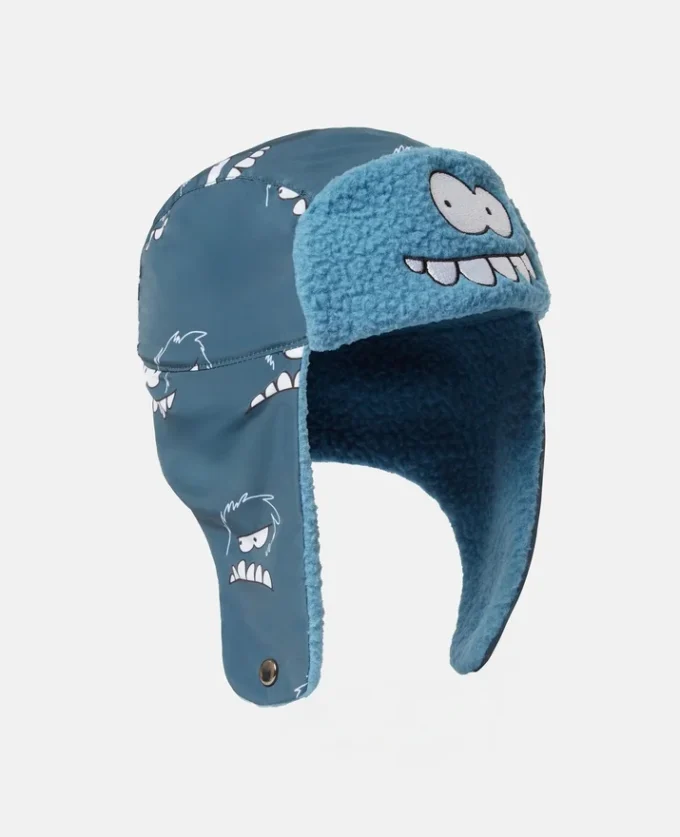 Cappello con visiera e grafica mostruosa Cappello con visiera e grafica mostruosa