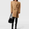 Cappotto doppiopetto di media lunghezza Cappotto doppiopetto di media lunghezza