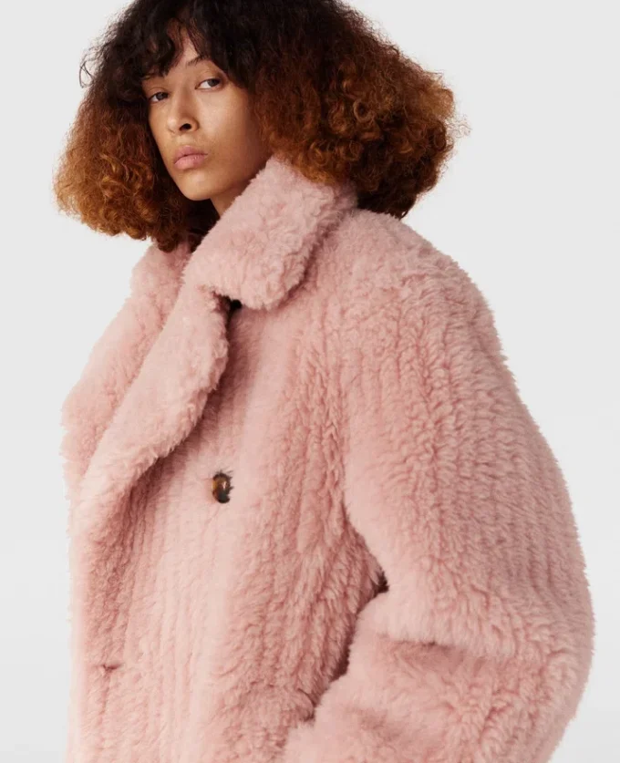 Cappotto lungo oversize in peluche Cappotto lungo oversize in peluche