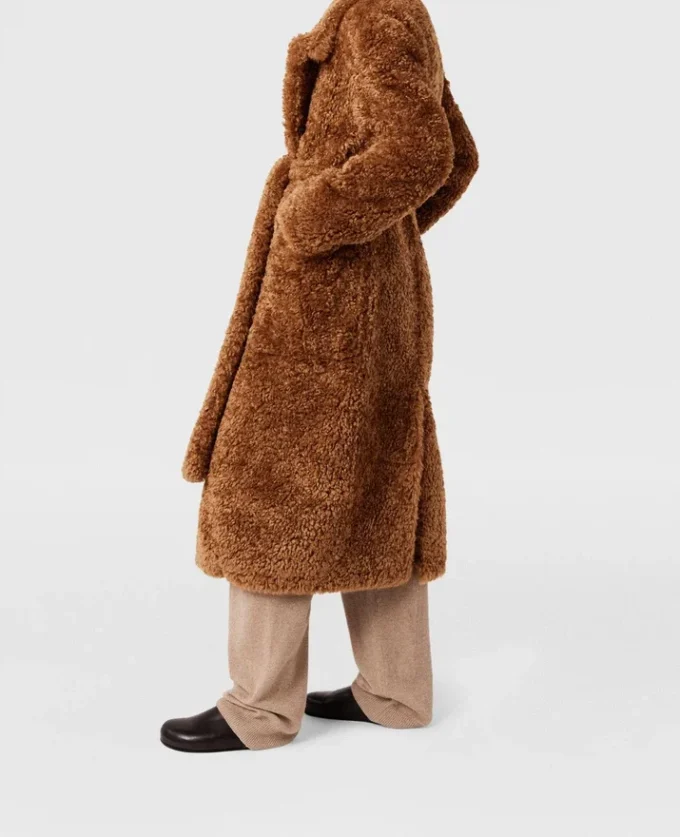 Cappotto Teddy in peluche con cintura Cappotto Teddy in peluche con cintura