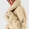 Cappotto Teddy in peluche impreziosito da cristalli Cappotto Teddy in peluche impreziosito da cristalli