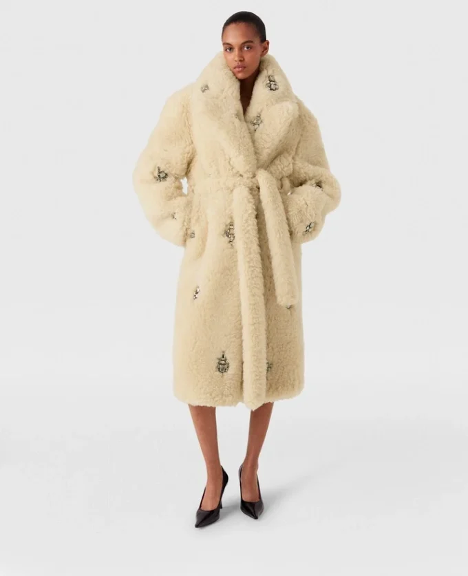 Cappotto Teddy in peluche impreziosito da cristalli Cappotto Teddy in peluche impreziosito da cristalli