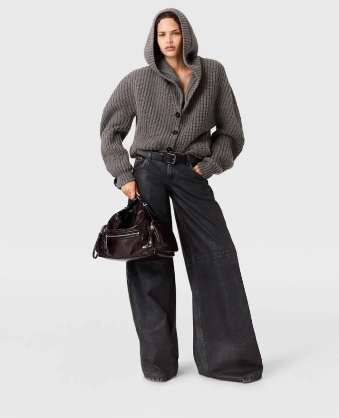 Cardigan con cappuccio a coste Cardigan con cappuccio a coste